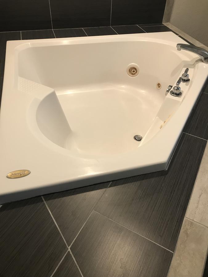 Microtel Inn & Suites Urbandale Bagian luar foto